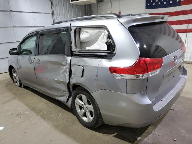 5TDKK3DC2BS175486 - 2011 TOYOTA SIENNA LE SILVER photo 2