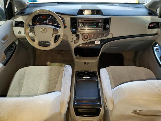 5TDKK3DC2BS175486 - 2011 TOYOTA SIENNA LE SILVER photo 8