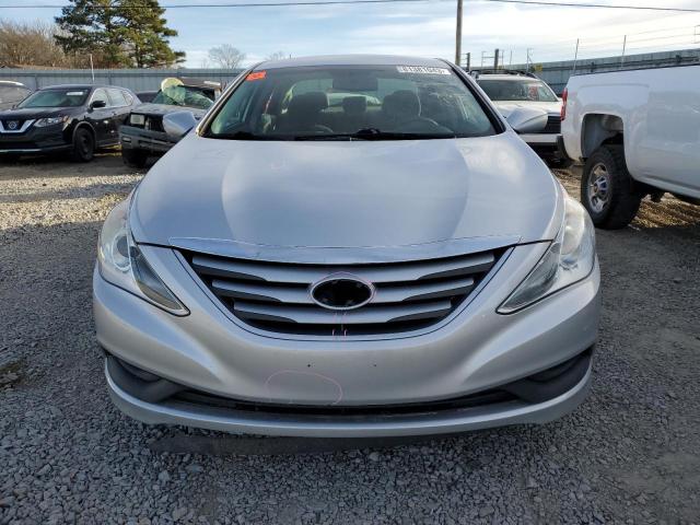 5NPEB4AC2EH877986 - 2014 HYUNDAI SONATA GLS SILVER photo 5