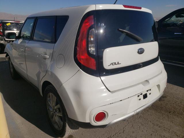 KNDJP3A51J7528117 - 2018 KIA SOUL + WHITE photo 2