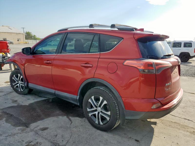 2T3ZFREV5HW347961 - 2017 TOYOTA RAV4 LE Қызыл фото 2