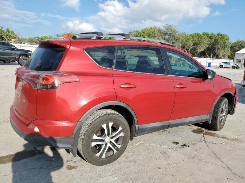 2T3ZFREV5HW347961 - 2017 TOYOTA RAV4 LE Қызыл фото 3