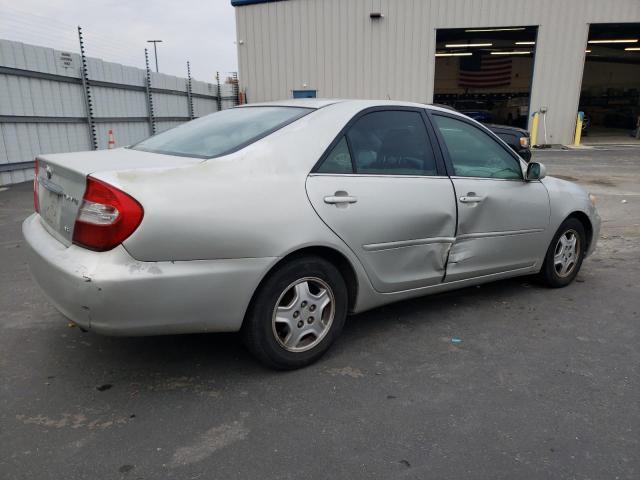 4T1BF32K12U012186 - 2002 TOYOTA CAMRY LE SILVER photo 3