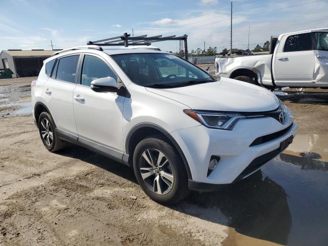 2T3RFREV0GW444676 - 2016 TOYOTA RAV4 XLE WHITE photo 4