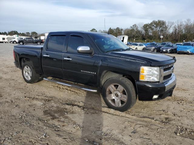 3GCEC13018G261109 - 2008 CHEVROLET SILVRDO LT C1500 BLACK photo 4