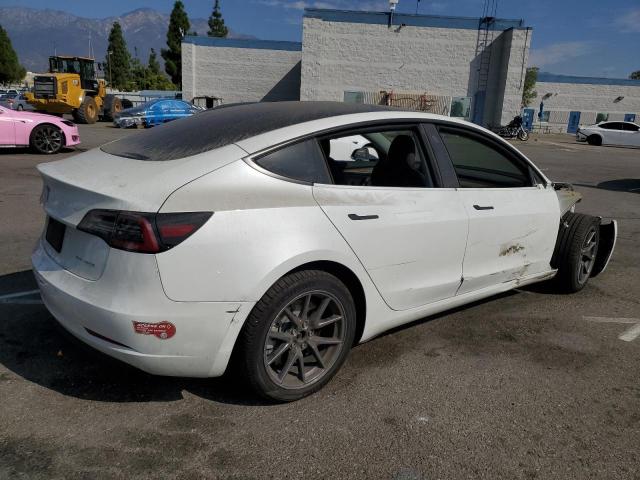 5YJ3E1EB2NF157908 - 2022 TESLA MODEL 3 WHITE photo 3