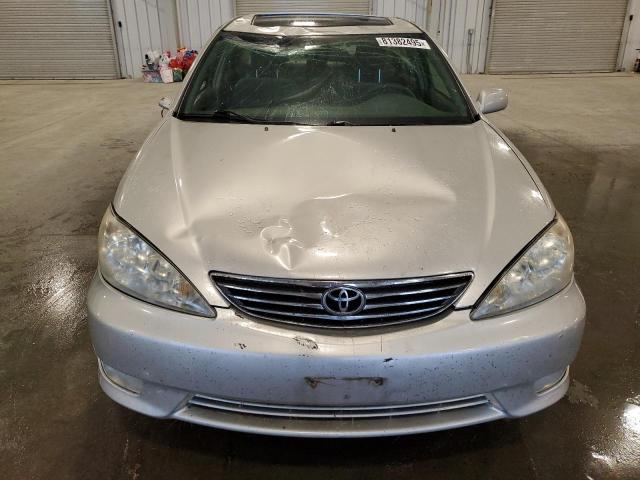 4T1BE32K45U579452 - 2005 TOYOTA CAMRY LE SILVER photo 5