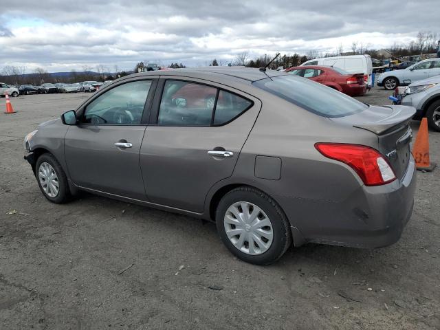 3N1CN7AP2GL890617 - 2016 NISSAN VERSA S GRAY photo 2