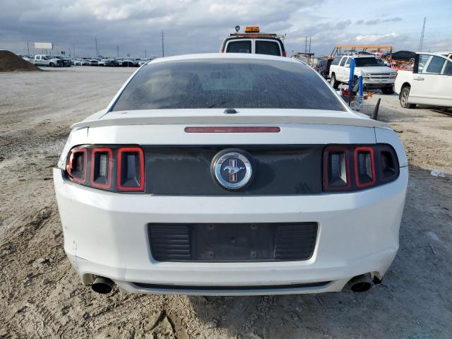 1ZVBP8AM9E5218000 - 2014 FORD MUSTANG WHITE photo 6