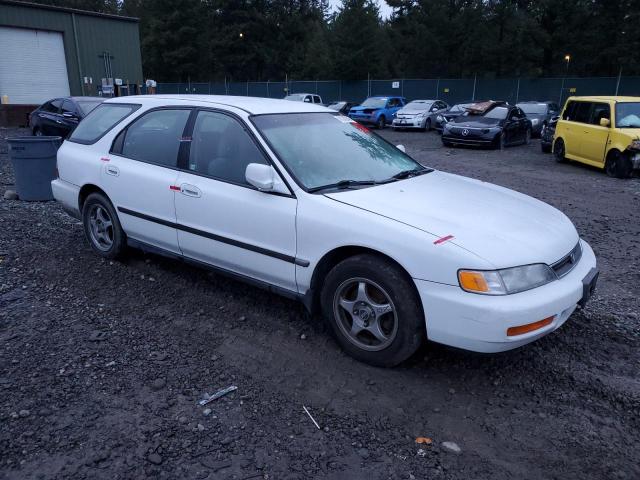 1HGCE1820TA007301 - 1996 HONDA ACCORD LX WHITE photo 4