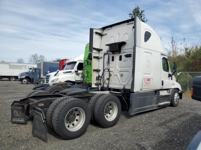 1FUJGLD59FLFZ0208 - 2015 FREIGHTLINER CASCADIA WHITE photo 4