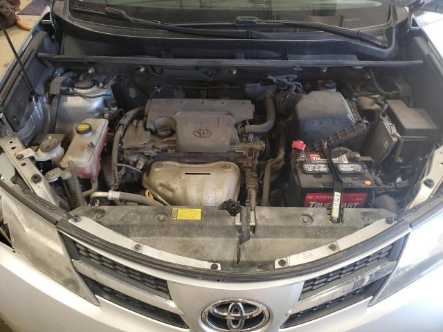 JTMBFREV0DD008873 - 2013 TOYOTA RAV4 LE 银色 照片 12