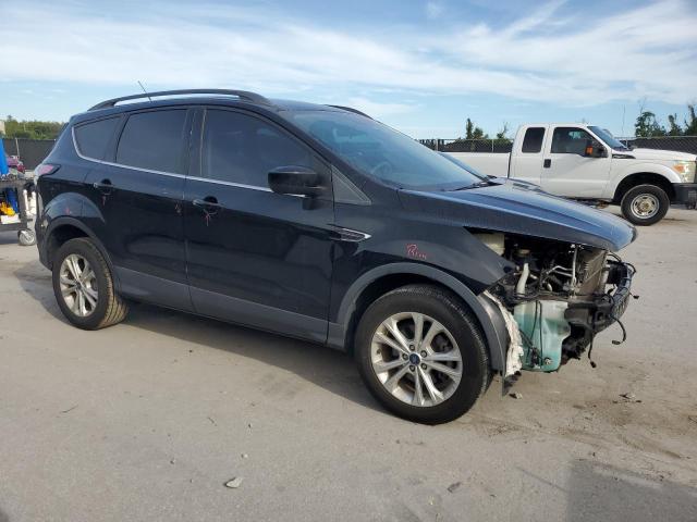 1FMCU0GD3JUC32611 - 2018 FORD ESCAPE SE WHITE photo 4