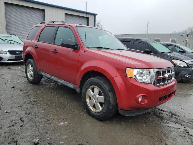 1FMCU9D70BKB92049 - 2011 FORD ESCAPE XLT RED photo 4