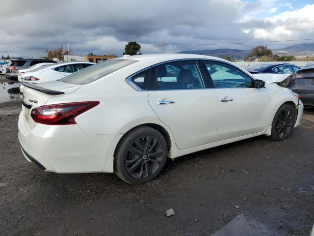 1N4AL3AP8JC227712 - 2018 NISSAN ALTIMA 2.5 WHITE photo 3