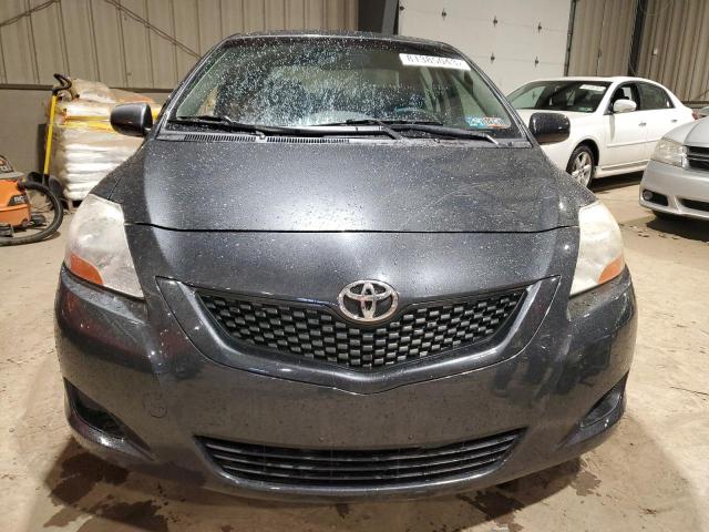 JTDBT903694057257 - 2009 TOYOTA YARIS GRAY photo 5