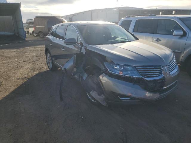 2LMTJ8LP0GBL61898 - 2016 LINCOLN MKX RESERVE Ոսկեգույն լուսանկար 4