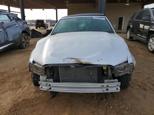 1ZVBP8EM4E5285629 - 2014 FORD MUSTANG SILVER photo 5