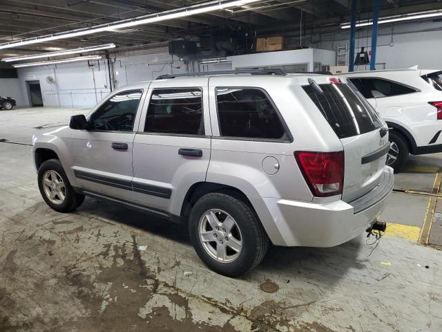 1J4GR48K05C567598 - 2005 JEEP GRAND CHER LAREDO Արծաթագույն լուսանկար 2