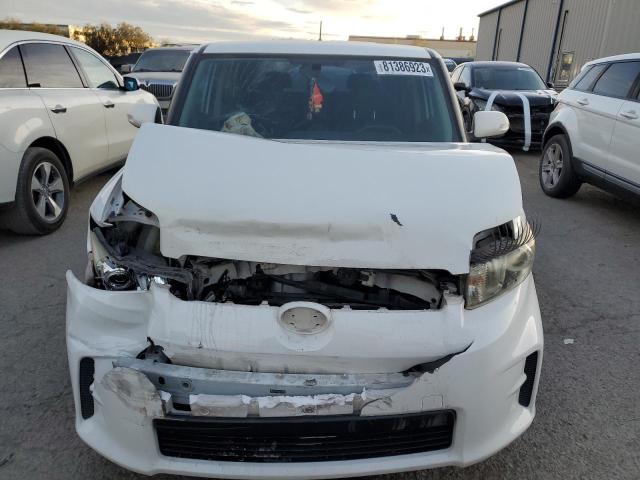 JTLZE4FE5B1138668 - 2011 TOYOTA SCION XB WHITE photo 5