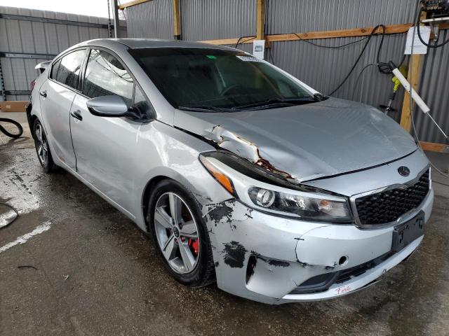 3KPFL4A78JE214294 - 2018 KIA FORTE LX SILVER photo 4