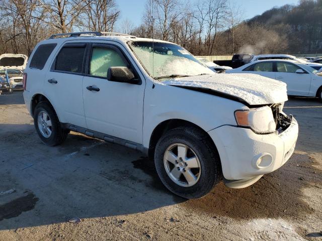 1FMCU0DG2CKB69336 - 2012 FORD ESCAPE XLT WHITE photo 4