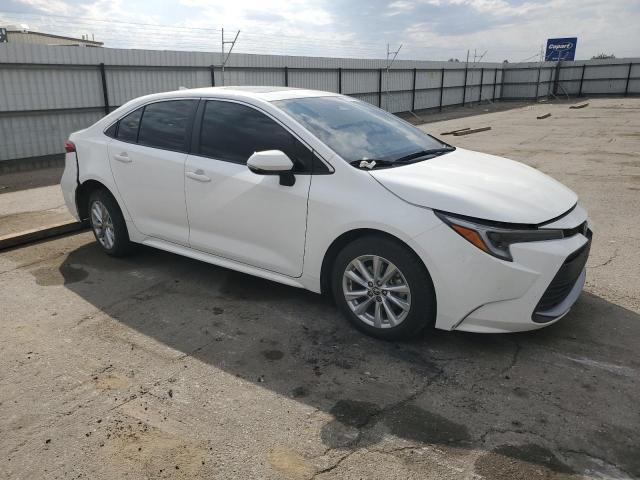 JTDBCMFE9P3004616 - 2023 TOYOTA COROLLA LE Weiß Foto 4