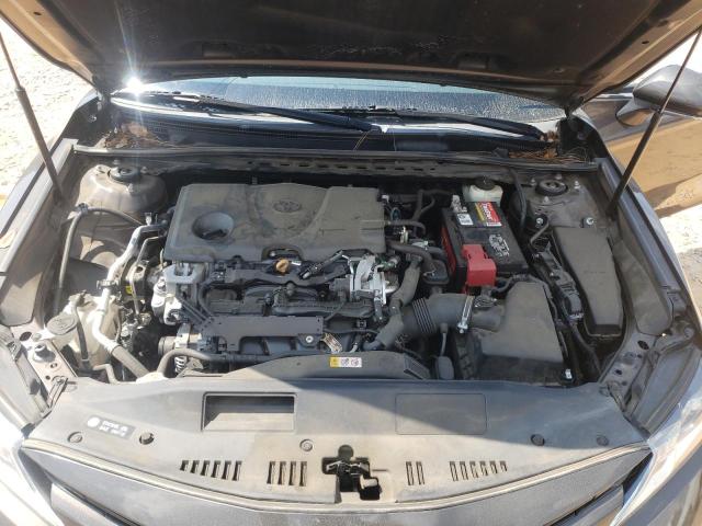 4T1B11HKXJU621561 - 2018 TOYOTA CAMRY L BROWN photo 11