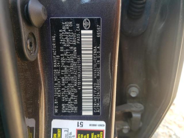 4T1B11HKXJU621561 - 2018 TOYOTA CAMRY L BROWN photo 12