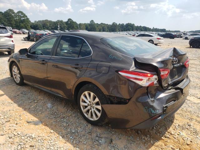 4T1B11HKXJU621561 - 2018 TOYOTA CAMRY L BROWN photo 2