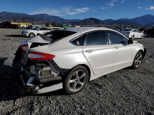 3FA6P0H92FR105727 - 2015 FORD FUSION SE WHITE photo 3