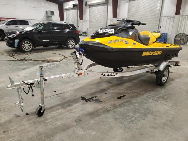 YDVA4817E222 - 2022 SEAD JET SKI YELLOW photo 2