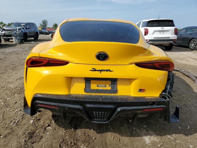 WZ1DB4C02LW025788 - 2020 TOYOTA SUPRA BASE YELLOW photo 6