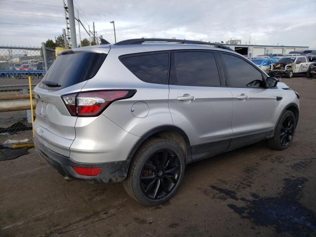 1FMCU9GD4JUB30299 - 2018 FORD ESCAPE SE SILVER photo 3