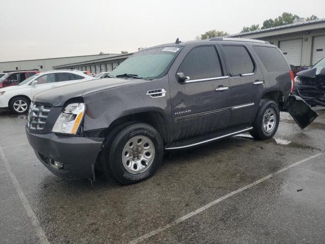 2011 CADILLAC ESCALADE LUXURY, 