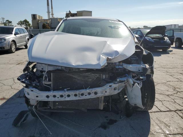 1FMCU0F70JUB15161 - 2018 FORD ESCAPE S Ақ фото 5