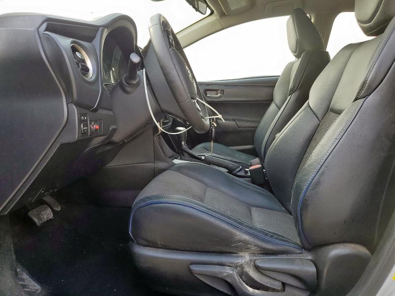 5YFBURHE8JP766339 - 2018 TOYOTA COROLLA L SILVER photo 7