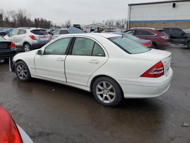 WDBRF92HX7F908197 - 2007 MERCEDES-BENZ C 280 4MATIC WHITE photo 2