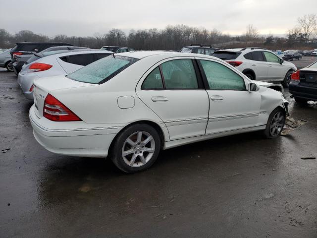 WDBRF92HX7F908197 - 2007 MERCEDES-BENZ C 280 4MATIC WHITE photo 3