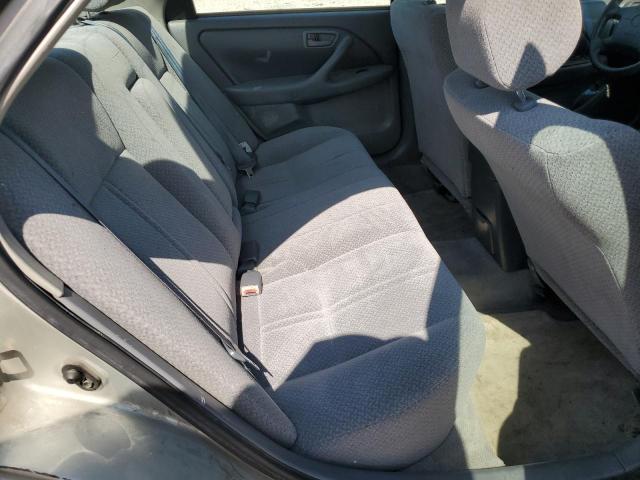 JT2BG22K810555478 - 2001 TOYOTA CAMRY CE Argent photo 10