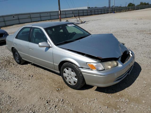 JT2BG22K810555478 - 2001 TOYOTA CAMRY CE Argent photo 4