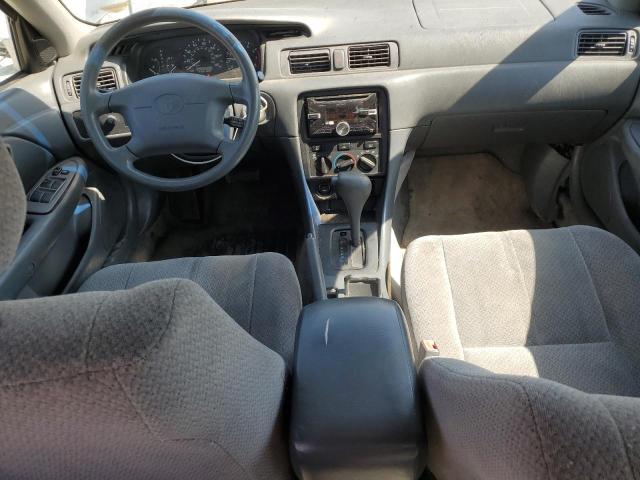 JT2BG22K810555478 - 2001 TOYOTA CAMRY CE Argent photo 8