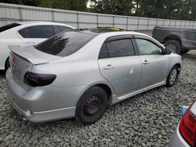 1NXBU4EE6AZ367077 - 2010 TOYOTA COROLLA BASE Серебристый фото 3