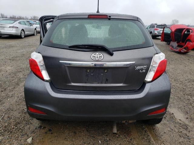 JTDKTUD3XDD550056 - 2013 TOYOTA YARIS GRAY photo 6