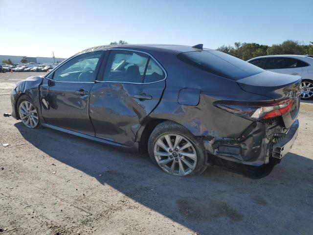 4T1C11AKXPU726267 - 2023 TOYOTA CAMRY LE GRAY photo 2