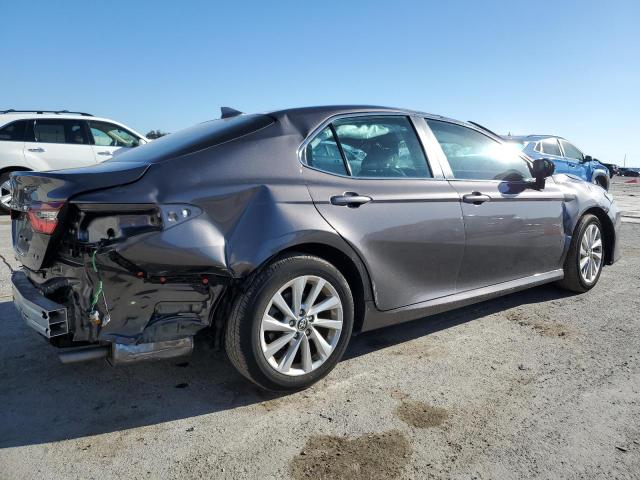 4T1C11AKXPU726267 - 2023 TOYOTA CAMRY LE GRAY photo 3