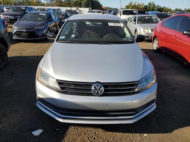 3VW2K7AJXFM304894 - 2015 VOLKSWAGEN JETTA BASE فضي صورة 5