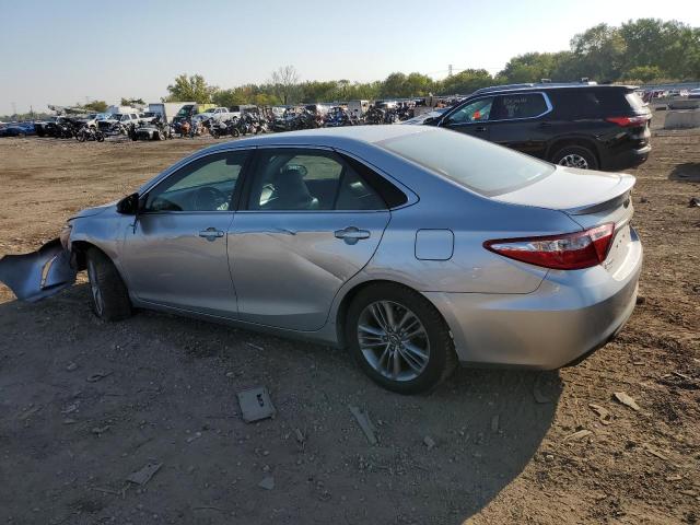 4T1BF1FK9HU317300 - 2017 TOYOTA CAMRY LE SILVER photo 2