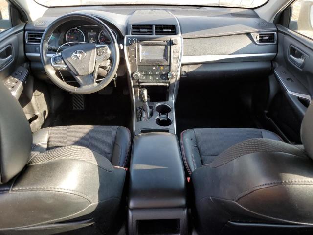 4T1BF1FK9HU317300 - 2017 TOYOTA CAMRY LE SILVER photo 8