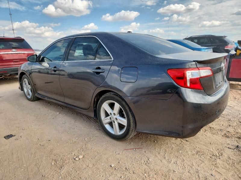 4T1BF1FK2CU589499 - 2012 TOYOTA CAMRY BASE GRAY photo 2